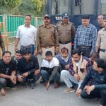 Ujjain : पुलिस ने होटल में दी दबिश, 14 जुआरी गिरफ्तार, सात वाहन समेत भारी मात्रा में नकदी जब्त