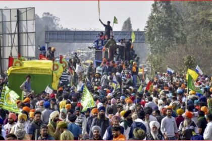 Farmers movement : किसान संगठनों ने संसद का घेराव करने का किया ऐलान, नोएडा एक्सप्रेस-वे दोनों तरफ से बंद