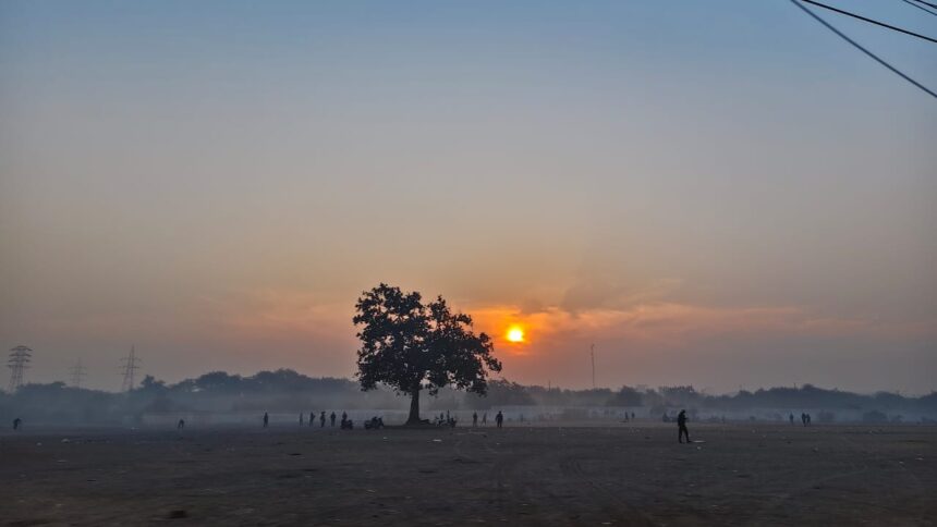 CG Weather News : दो दिनों में तापमान चार से पांच डिग्री तक बढ़ा, ठंड में आई कमी, आगामी कुछ दिनों में मौसम में कोई विशेष परिवर्तन होने की संभावना नहीं