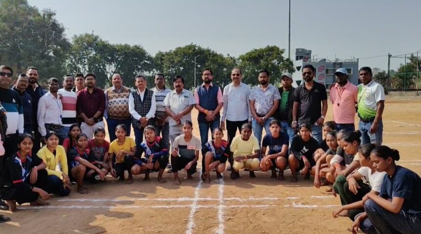 CG NEWS : विकासखंड स्तरीय युवा उत्सव प्रतियोगिता का आयोजन, विज्ञान प्रदर्शनी के मॉडल का अवलोकन कर की गई कार्यक्रम की शुरुआत