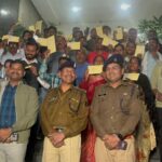 RAIPUR NEWS : राजधानी पुलिस ने गुम हुए कुल 300 नग मोबाईल फोन स्वामियों को लौटाया, देश के विभिन्न राज्यों से किया गया बरामद, वापस पाकर खिले लोगों के चेहरे 