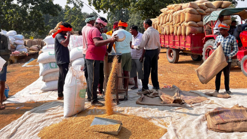 CG: मुख्यमंत्री विष्णु देव साय की पहल पर निरंतर धान खरीदी का सिलसिला जारी, अब तक 97.60 लाख मीट्रिक टन की हो चुकी है खरीदी