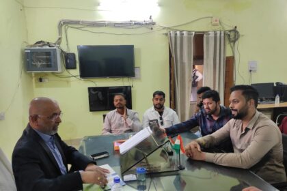 CG: NSUI ने शासकीय काकतीय स्नातकोत्तर महाविद्यालय में महाविद्यालयीन समस्याओं को लेकर मिला प्राचार्य से