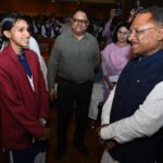 Chhattisgarh : CM विष्णु देव साय ने छात्र छात्राओं के साथ सुनी "परीक्षा पे चर्चा" की आठवीं कड़ी, छात्र जीवन से जुड़े अनुभव किए साझा