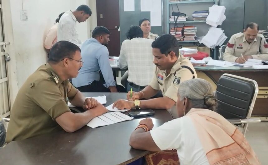 CG News : प्रेम संबंध में दरार, बौखलाया युवक पंहुचा ऑफिस, युवती से की मारपीट...गाली-गलौज कर दी जान से मारने की धमकी