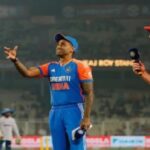 IND vs ENG 5th T20 Live: इंग्लैंड ने जीता टॉस, पहले बैटिंग करेगी टीम इंडिया, प्लेइंग इलेवन में हुई शमी की वापसी