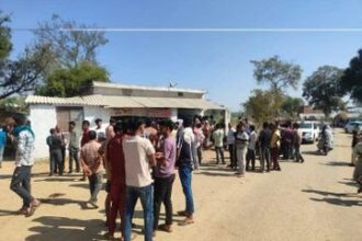 CG NEWS : जहरीली महुआ शराब पीने से 7 लोगों की मौत, चार की हालत गंभीर