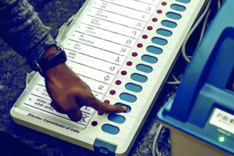 CG Election 2025: एक ही EVM में डालेंगे दो वोट, मतदाता रहें सतर्क!