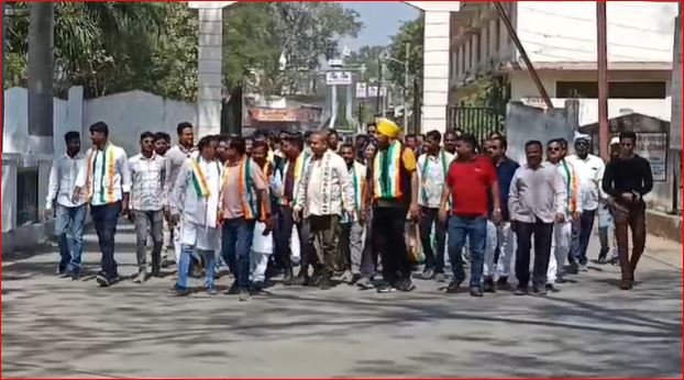 CG NEWS : कांग्रेस समर्थित 16 पार्षदों ने ली शपथ, नगर निगम में संभाला कार्यभार