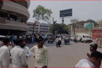 CG NEWS : जिला पंचायत चुनाव आज ,रेड क्रॉस भवन के बाहर मतदाताओं की लगी कतार