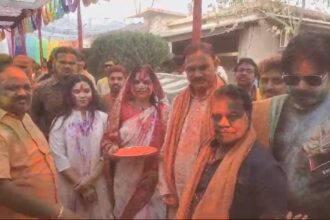 CG NEWS : स्वास्थ्य मंत्री श्याम बिहारी जायसवाल ने मनाया होली मिलन समारोह, बीजेपी कार्यकर्ताओं संग खेली होली