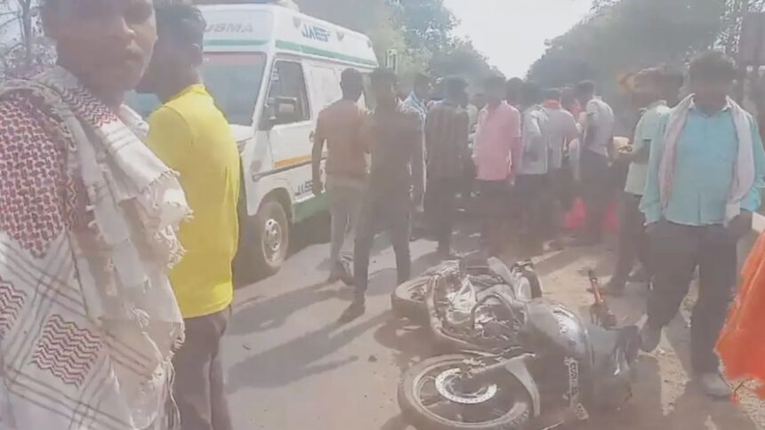 CG ACCIDENT : बालोद में 3 की मौत, तेज रफ्तार दो बाइक आपस में टकराई, दो महिलाओं की हालत नाजुक 