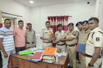 CG NEWS : शिवरीनारायण थाना प्रभारी का पुलिस स्टाफ ने किया आत्मीय स्वागत