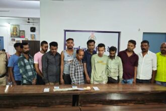 CG NEWS : 12 जुआरियों पर पुलिस की कार्रवाई , 22,900 रुपये बरामद