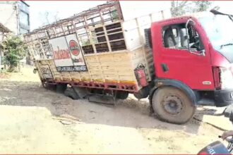 CG NEWS : करोड़ों की लागत से बन रहे नाली निर्माण में भ्रष्टाचार, सड़क-नाली निर्माण की गुणवत्ता पर उठे सवाल