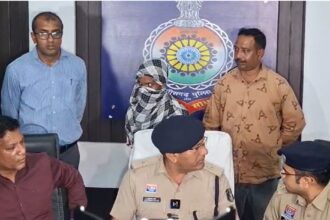 CG NEWS : मासूम बच्चों की मौत के मामले में कांग्रेस की पांच सदस्यीय जांच टीम पहुंची दुर्ग, परिजनों से की मुलाकात