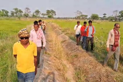 CG NEWS : पानी की किल्लत ने बढ़ाई किसानों की मुश्किलें, सूख गए खेत, बर्बाद हुई फसलें