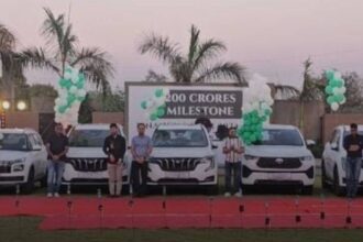 BIG NEWS : कर्मचारियों की मेहनत को सराहा: ज्वेलरी कंपनी ने गिफ्ट की XUV 700 और Innova जैसी लग्जरी कारें