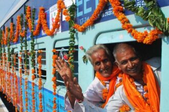 Mukhyamantri Tirth Darshan Yojana : मुख्यमंत्री तीर्थ दर्शन योजना शुरू; विधवा और परित्यकता महिलाओं को भी मिलेगा लाभ