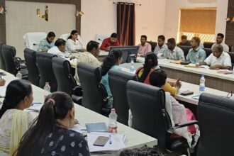 CG NEWS : प्रधानमंत्री आवास योजना ग्रामीण की प्रगति को लेकर सीईओ नम्रता जैन ने की समीक्षा बैठक