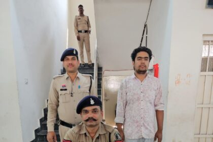 CG: छेड़खानी के मामले में फरार आरोपी गिरफ्तार... पुलिस ने आरोपी फैजल खान को दबोचकर भेजा जेल