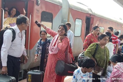 CG NEWS : पहलगाम हमले के बीच फंसे छत्तीसगढ़ के 65 लोग सुरक्षित लौटे, दुर्ग स्टेशन पर अपनों से मिलते ही छलके खुशी के आंसू