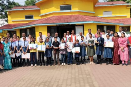 Gariaband : स्वामी आत्मानंद स्कूल का रिजल्ट 95% के पार, टॉपर्स को मिला सम्मान, स्पोकन इंग्लिश क्लासेस की भी घोषणा