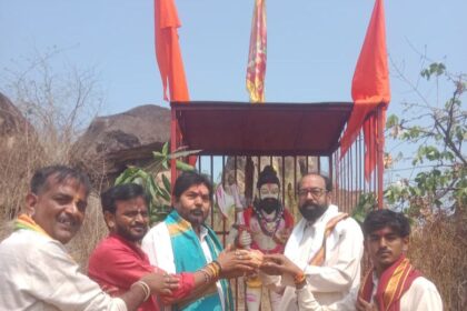 Gariaband : हर्षोल्लास के साथ मनाया गया परशुराम जन्मोत्सव, ब्राह्मण पुरोहित कल्याण संघ ने की पूजा-अर्चना