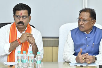 CG NEWS : मुख्यमंत्री साय और गृह मंत्री विजय शर्मा की बैठक, पाकिस्तानी नागरिकों की जांच तेज, 1800 पाकिस्तानी रह रहे हैं राज्य में