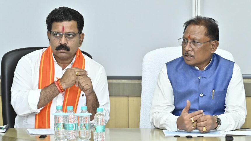 CG NEWS : मुख्यमंत्री साय और गृह मंत्री विजय शर्मा की बैठक, पाकिस्तानी नागरिकों की जांच तेज, 1800 पाकिस्तानी रह रहे हैं राज्य में