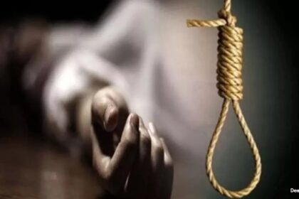 CG NEWS : मोबाइल की लत बनी जानलेवा, डांट से नाराज़ नाबालिग ने जंगल में लगाई फांसी