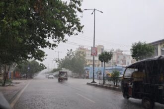 WEATHER UPDATE : छत्तीसगढ़ में मई के पहले सप्ताह आंधी-बारिश का अलर्ट, कई जिलों में तापमान में गिरावट, ओलावृष्टि से मौसम हुआ सुहाना