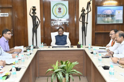 Chhattisgarh : आमजन के हित में करें स्वास्थ्य सुविधाओं का विस्तार : मुख्यमंत्री विष्णुदेव साय