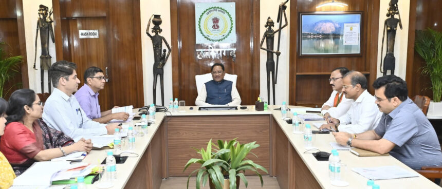 Chhattisgarh : आमजन के हित में करें स्वास्थ्य सुविधाओं का विस्तार : मुख्यमंत्री विष्णुदेव साय