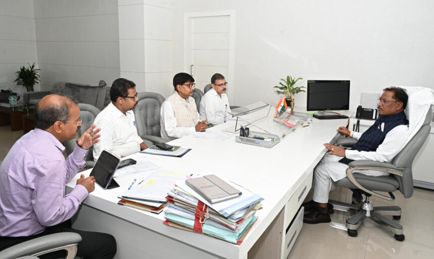 Chhattisgarh : CM साय ने कर्रेगुट्टा पहाड़ी पर जारी एंटी नक्सल ऑपेरशन का लिया अपडेट, भविष्य की रणनीति के बारे में अधिकारियों से की चर्चा
