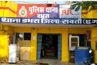 CG NEWS : सायरन बजाकर रोकी पिकअप, दिखाया रौब और वसूले 1 हजार रुपये