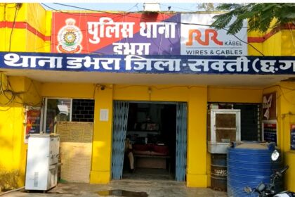 CG NEWS : सायरन बजाकर रोकी पिकअप, दिखाया रौब और वसूले 1 हजार रुपये