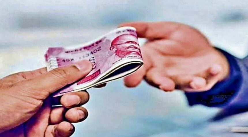 CG NEWS : पटवारी का रिश्वत लेते वीडियो वायरल, एसडीएम ने जारी किया नोटिस