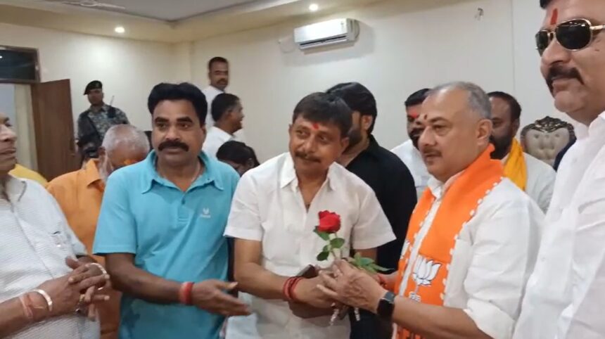 CG NEWS : अंबिकापुर दौरे पर पहुंचे सुशील कुमार सिंह, मुख्यमंत्री से की सड़क मरम्मत की मांग