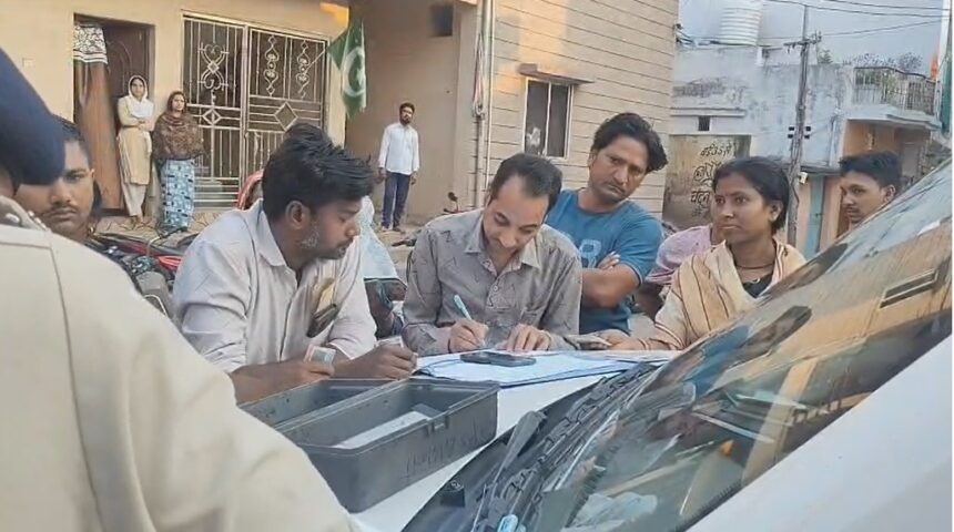 CG NEWS : संदिग्धों के खिलाफ पुलिस का सघन चेकिंग अभियान, किरायेदारों और बाहरी व्यक्तियों की हो रही जांच