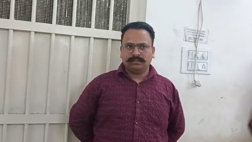CG : पुलिस की गाड़ी बताकर पेट्रोल पंप से डीजल उड़ाया, आरोपी गिरफ्तार...