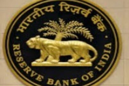 CG : आरबीआई ने आईसीआईसीआई, एक्सिस और तीन अन्य प्रमुख बैंकों पर जुर्माना लगाया