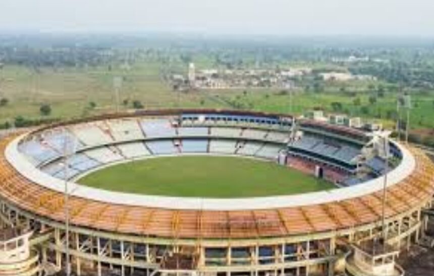 Raipur News: CCPL 2025 में दर्शकों की बल्ले-बल्ले! फ्री VIP टिकट, मुफ्त भोजन और स्पेशल सीटिंग, मिलेगा सुनहरा मौका