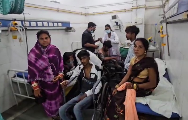 CG : बारात में डीजे देखने की बात पर विवाद, घर में घुसकर हमला,9 लोग घायल, 13 आरोपियों पर FIR दर्ज...