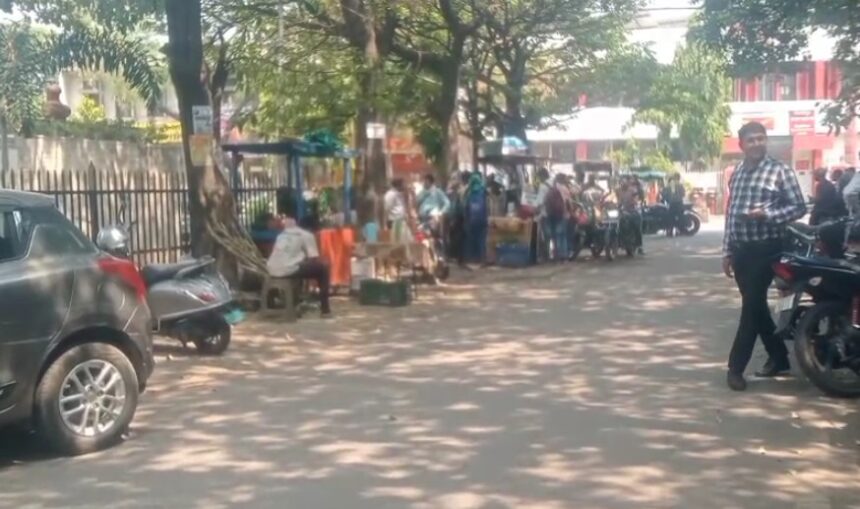 CG: अब फुटपाथ पर ठेला लगाया तो होगी करवाई, नहीं मिलेंगे जब्त हुए ठेले