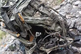 JK Accident Braking : गहरी खाई में गिरा सेना वाहन, 3 जवान शहीद