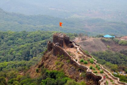 CG: वीरता और विरासत के दर्शन ! रेलवे शुरू कर रहा ‘छत्रपति शिवाजी महाराज सर्किट’ हेरिटेज यात्रा...मिलेगी होटल ठहराव, भोजन, बीमा जैसे अन्य सुविधाएं