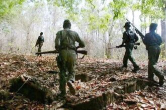 CG Naxalite Encounter : कर्रेगुट्टा पहाड़ी पर एनकाउंटर में 20 से 22 नक्सलियों की मारे जाने की खबर, जवानों को 18 नक्सलियों के शव बरामद