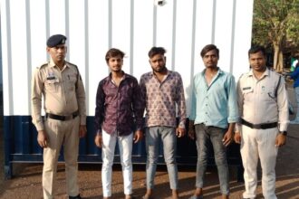 CG: घर घुसकर अश्लील गाली-गलौच कर जान से मारने की धमकी देने वाले 3 आरोपी गिरफ्तार
