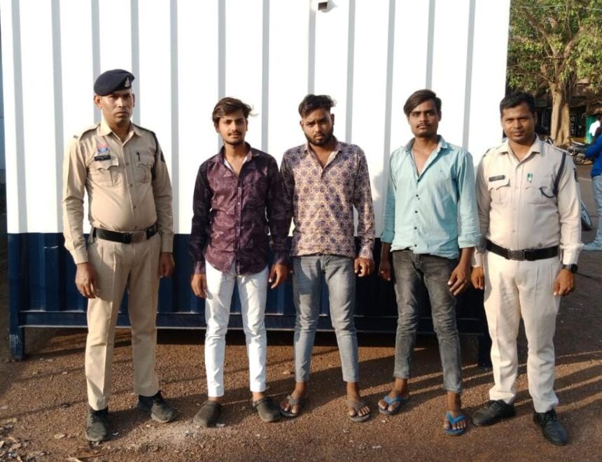 CG: घर घुसकर अश्लील गाली-गलौच कर जान से मारने की धमकी देने वाले 3 आरोपी गिरफ्तार